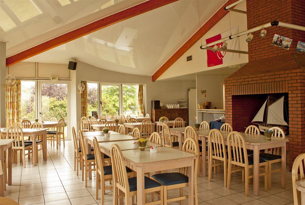 Arcantis Hotel Les Archers Cholet Esterno foto