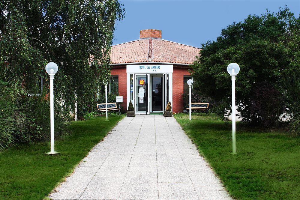 Arcantis Hotel Les Archers Cholet Esterno foto