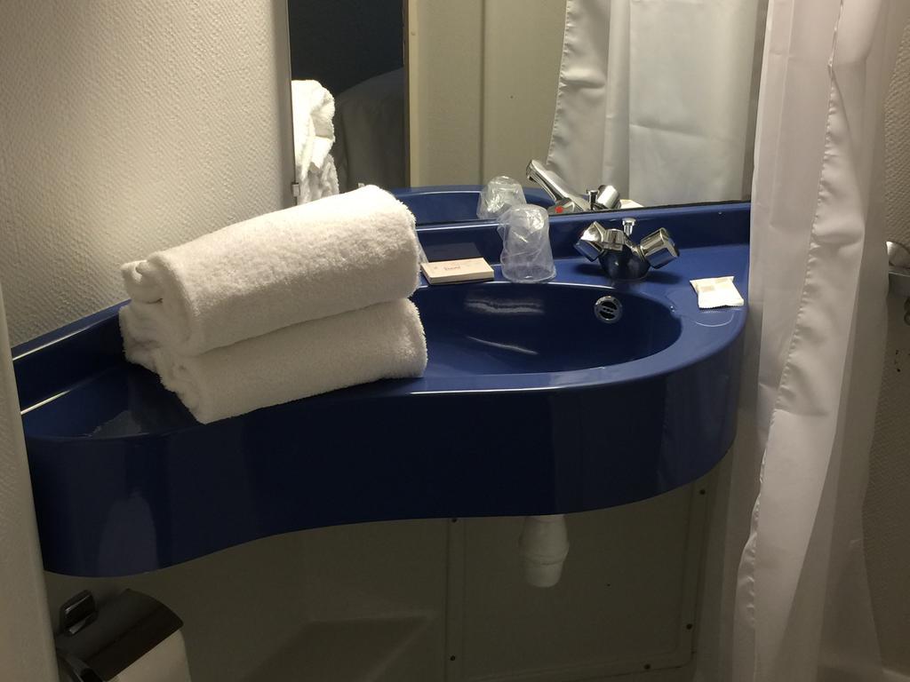 Arcantis Hotel Les Archers Cholet Esterno foto
