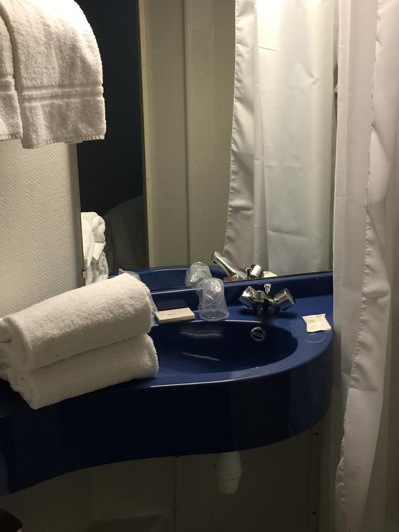 Arcantis Hotel Les Archers Cholet Esterno foto