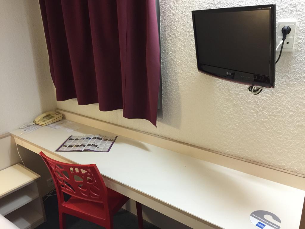 Arcantis Hotel Les Archers Cholet Esterno foto