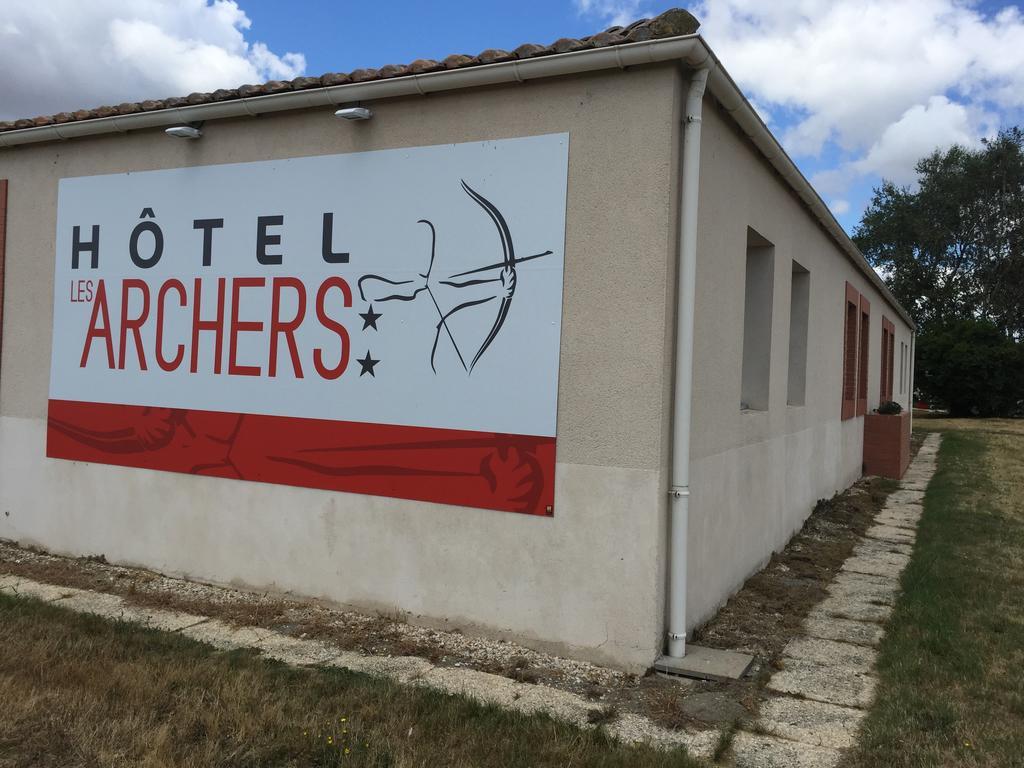 Arcantis Hotel Les Archers Cholet Esterno foto