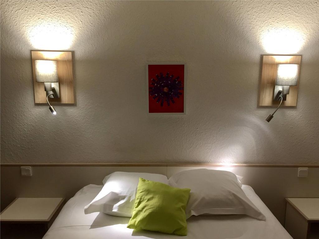 Arcantis Hotel Les Archers Cholet Esterno foto