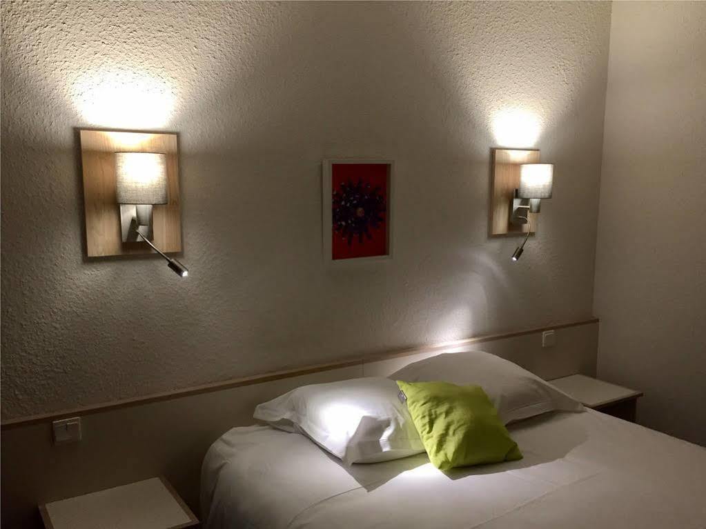 Arcantis Hotel Les Archers Cholet Esterno foto